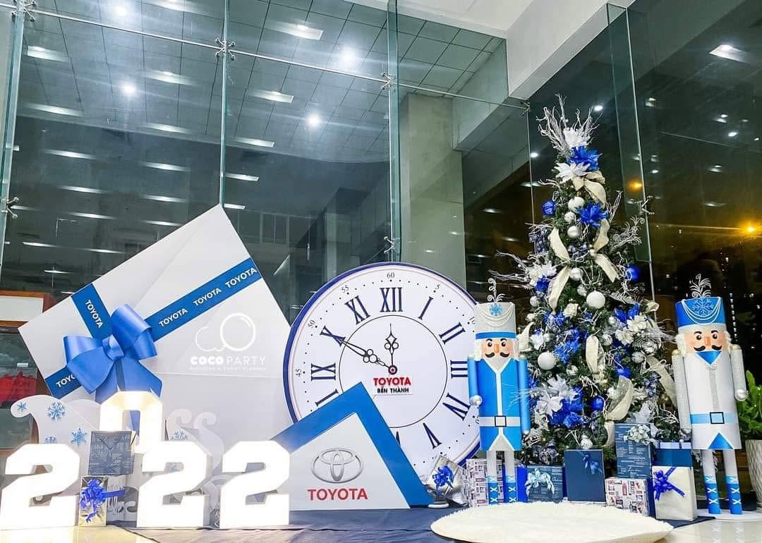 Dịch Vụ Trang Trí Noel Ở Vinhomes Metropolis